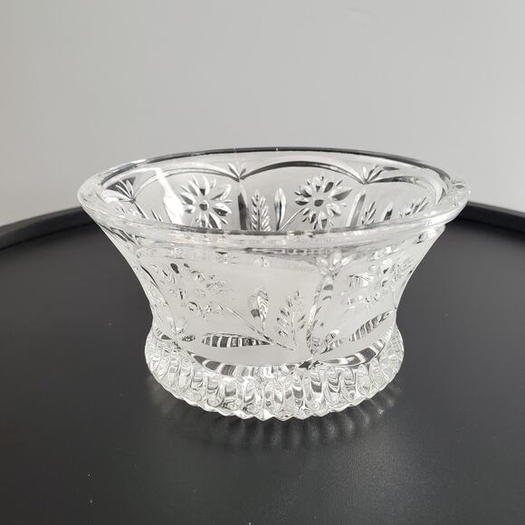 Lausitzer Glas Vintage Floral Pattern Frosted Crystal Bowll - Picture 1 of 8